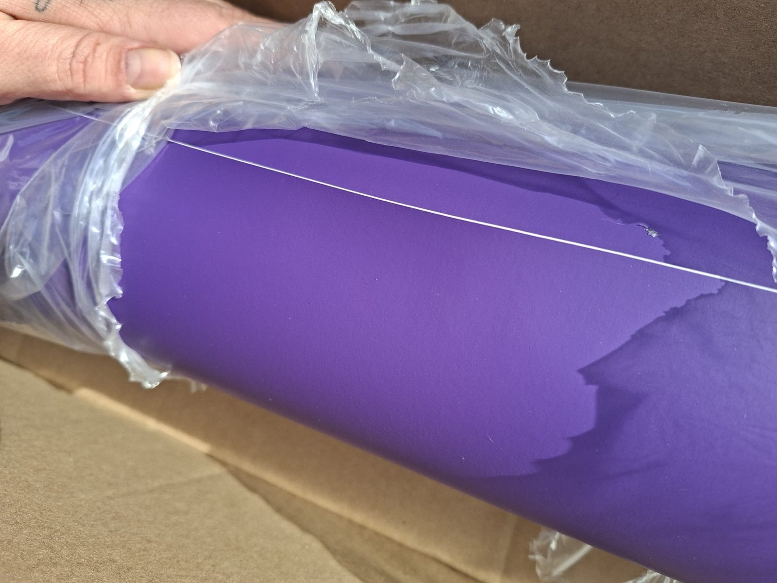 Avery Dennison Wrapfolie mat paars - 25 meter complete rol, Auto diversen, Ophalen of Verzenden