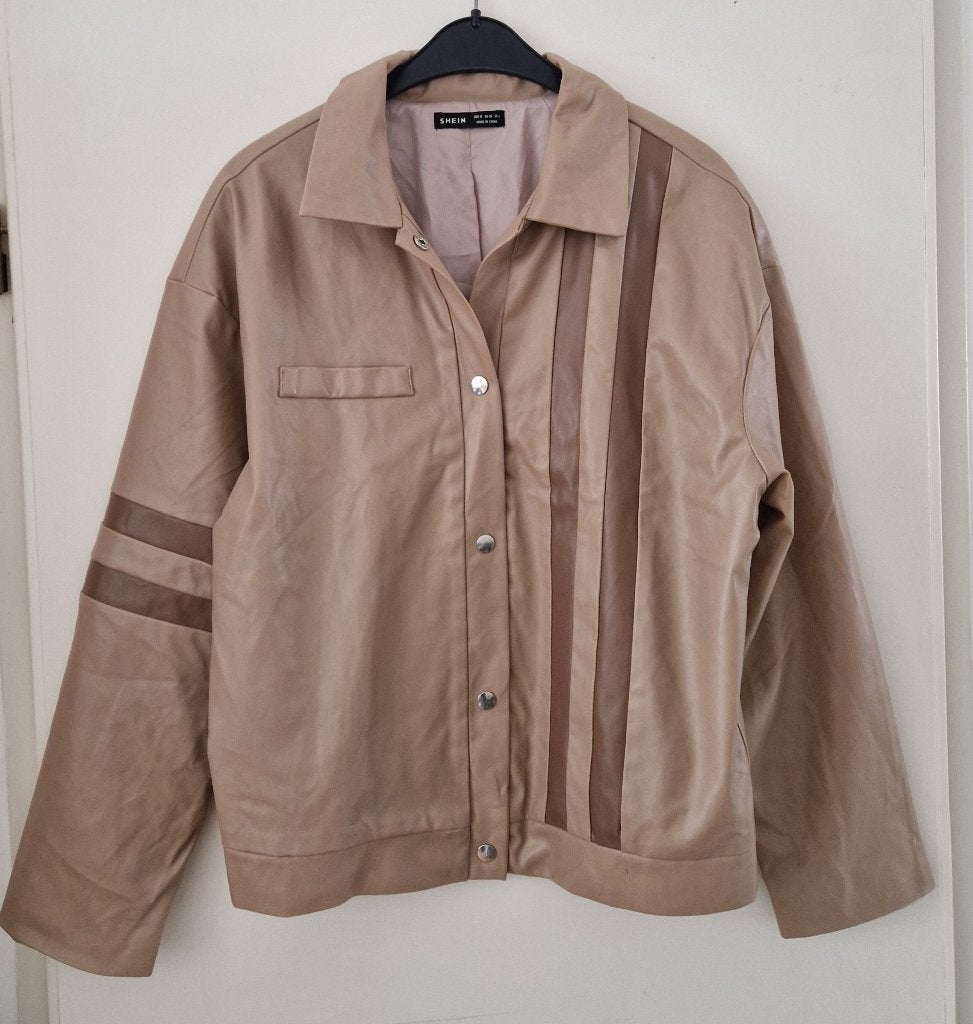 Dames jas maat 38 z.g.a.n. a, Maat 38/40 (M), Beige, Ophalen of Verzenden, Zo goed als nieuw