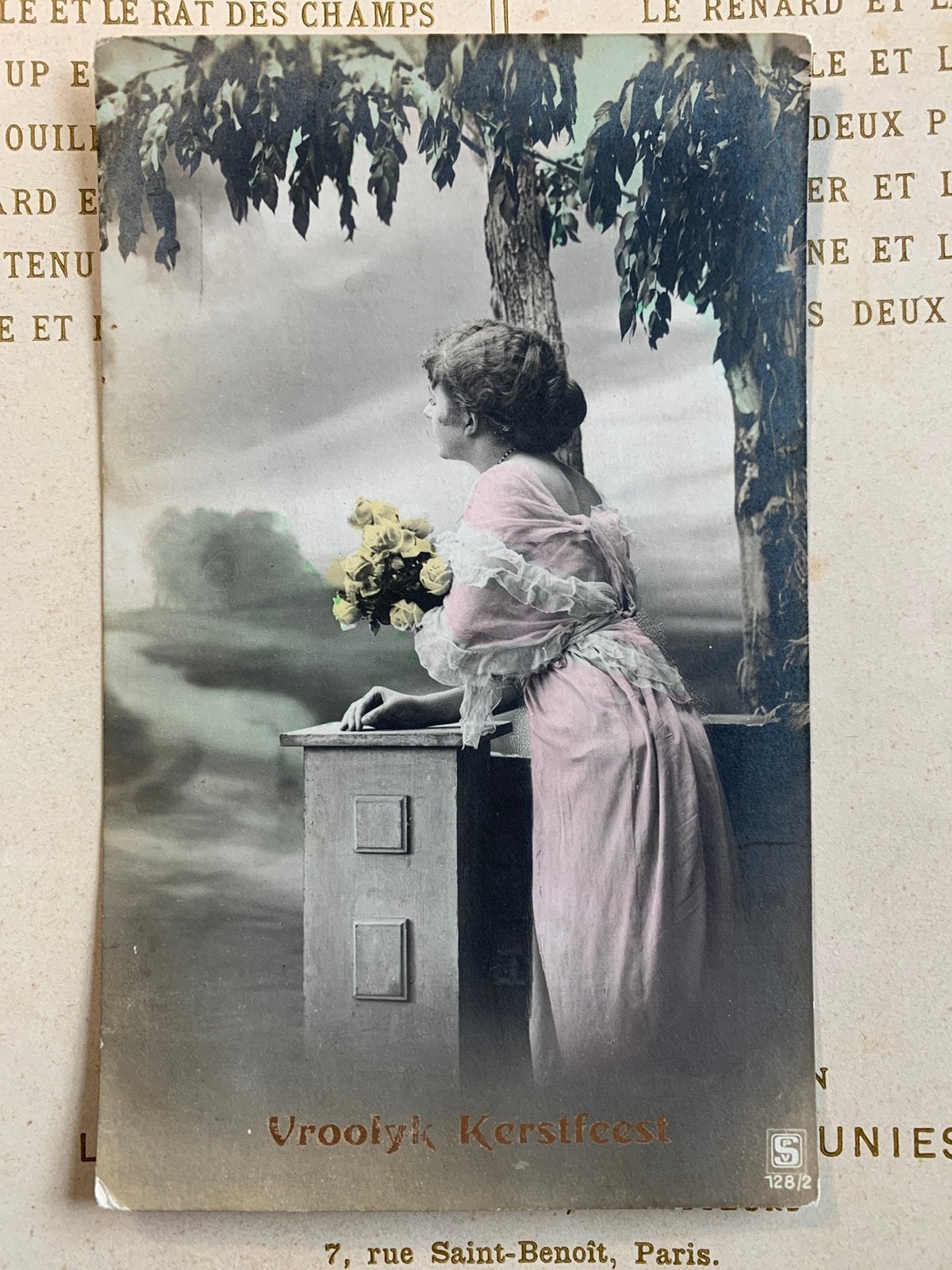 Vroolijk Kerstfeest - dame in roze jurk (WK), Ophalen of Verzenden, Voor 1920, Gelopen, Feest(dag)