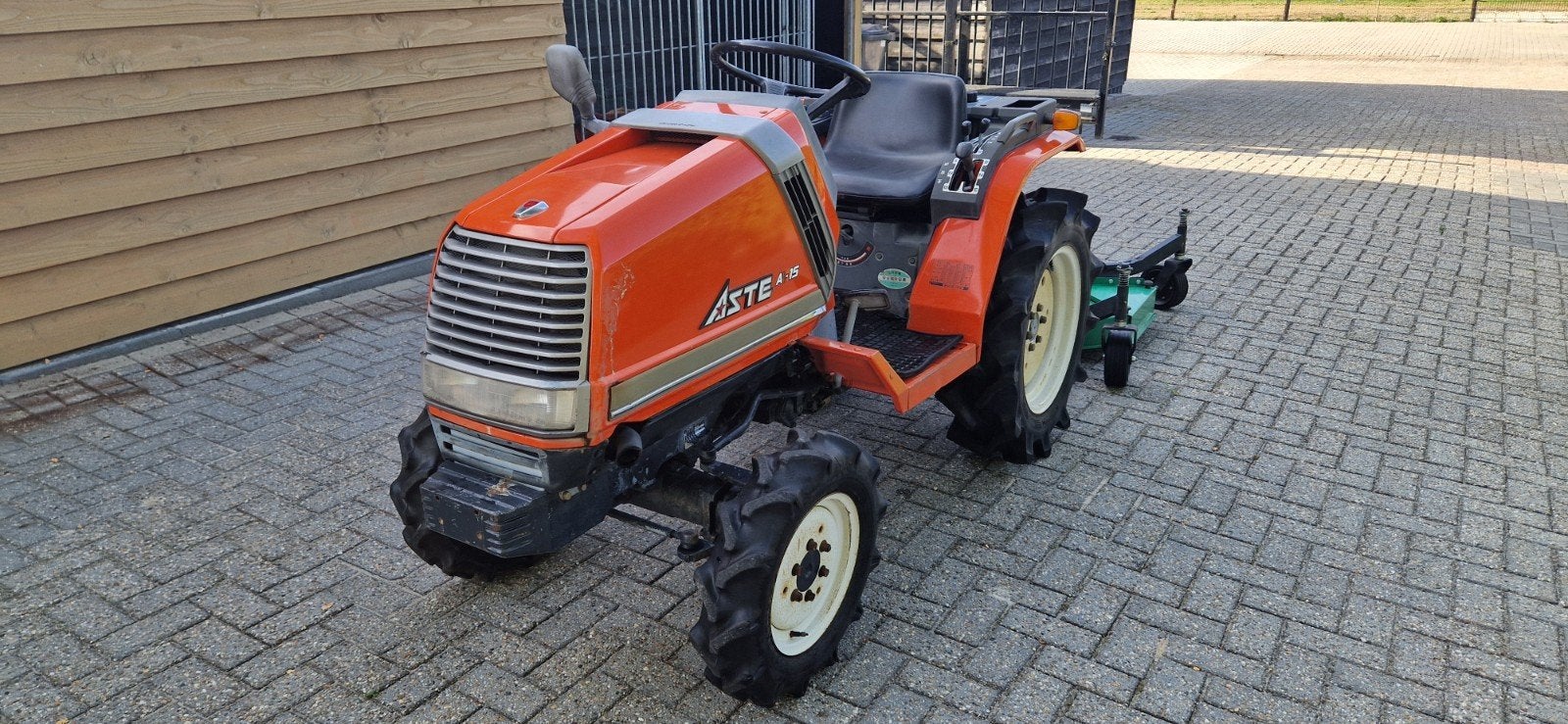 Kubota Aste a-15 met weilandbloter en weidesleep., Zakelijke goederen, Overige merken, Gebruikt, Tot 2500, Ophalen of Verzenden