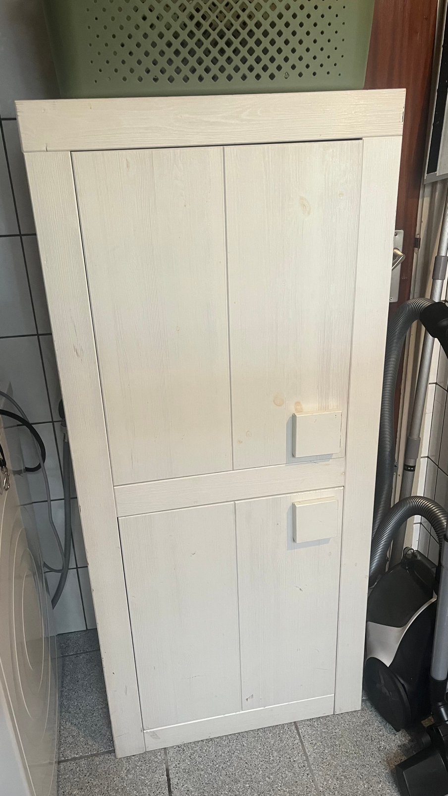 Whitewash (wit) kast met deuren, Huis en Inrichting, Ophalen, Gebruikt