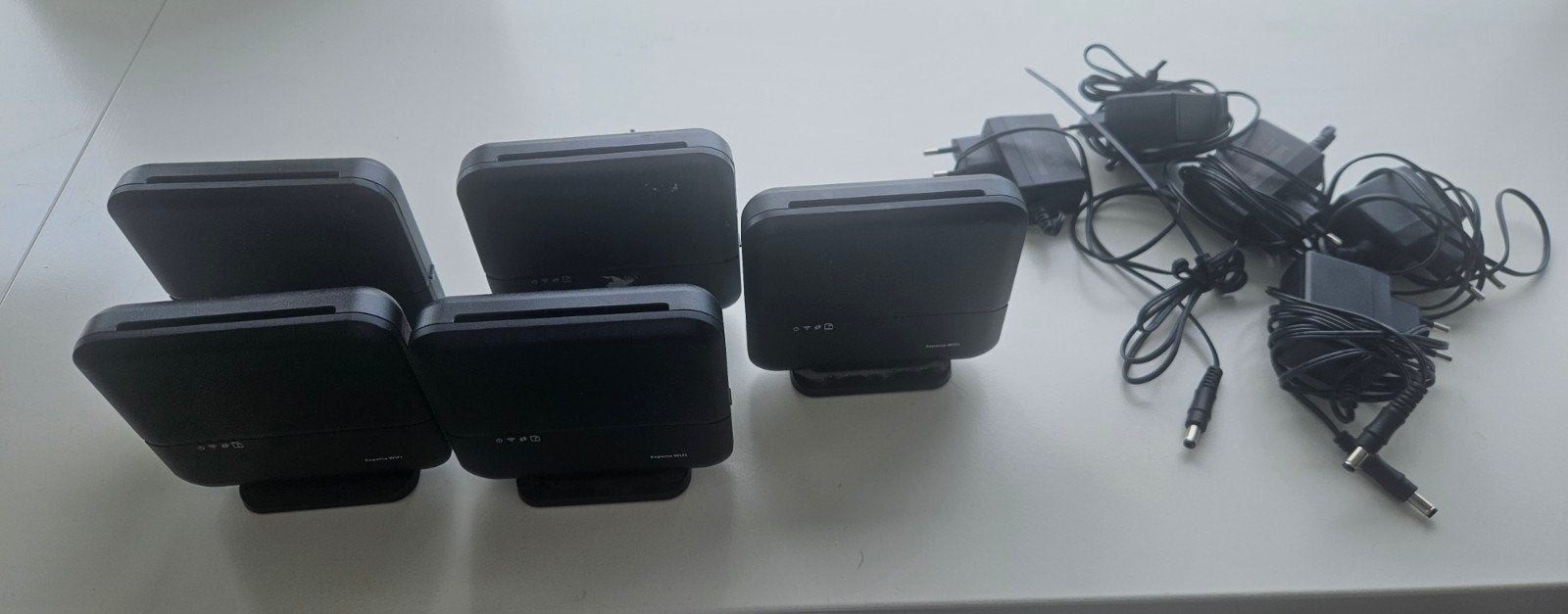5 kpn experia wifi versterkers met bijbehorende adapters, Computers en Software, WiFi-versterkers, Gebruikt, Ophalen of Verzenden