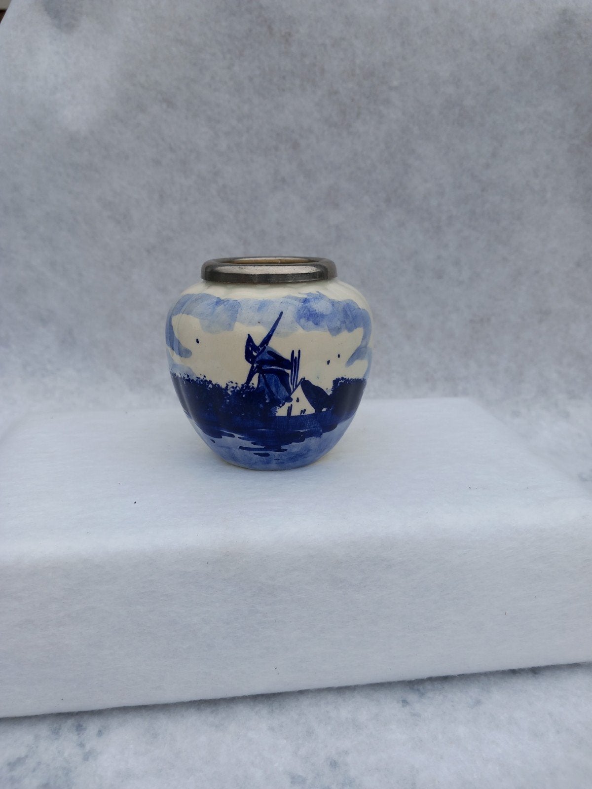 Antiek Delfts Blauw Miniatuur Vaasje met Molen, Antiek en Kunst, Ophalen of Verzenden