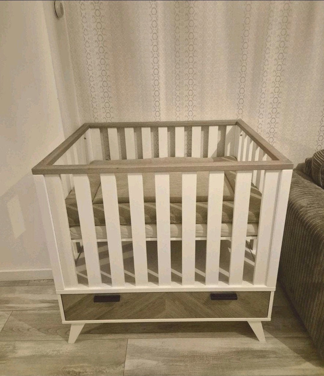 interbaby lancaster wit/visgraat, Ophalen, Zo goed als nieuw, Rechthoekig, In hoogte verstelbaar
