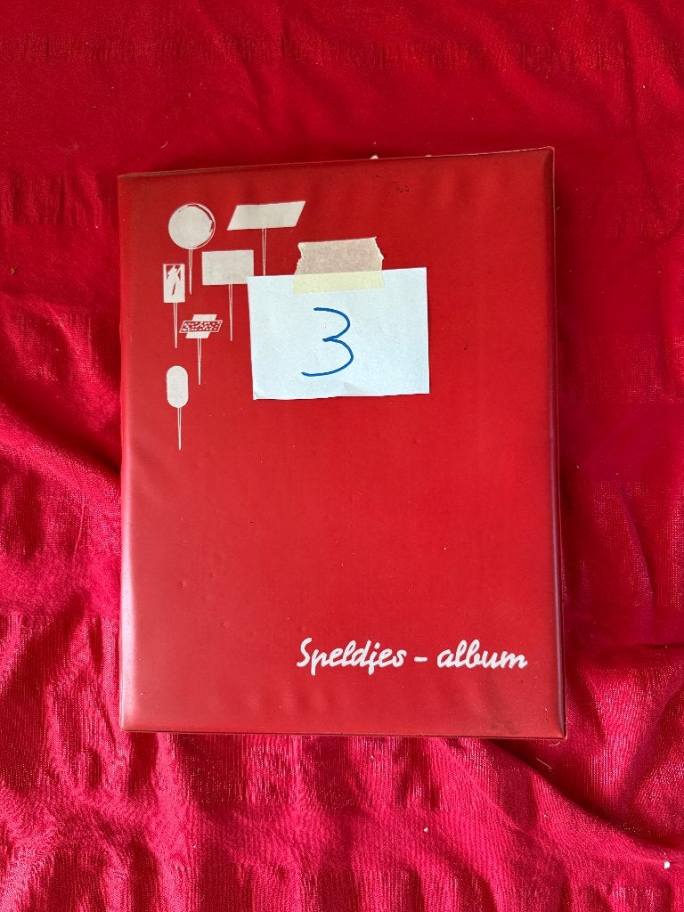 grote verzameling speldjes in 8 kavels (3 van 8), Verzamelen, Ophalen, Gebruikt, Overige onderwerpen, Speldje of Pin