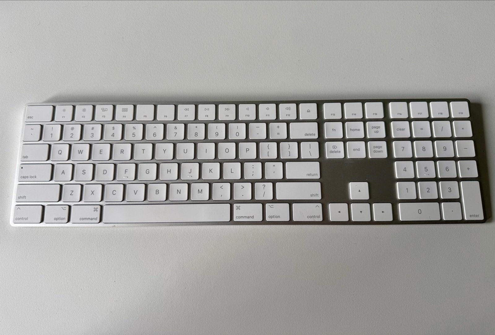Apple Magic Keyboard met numeriek toetsenblok, Computers en Software, Toetsenborden, Ophalen of Verzenden, Numeriek, Zo goed als nieuw