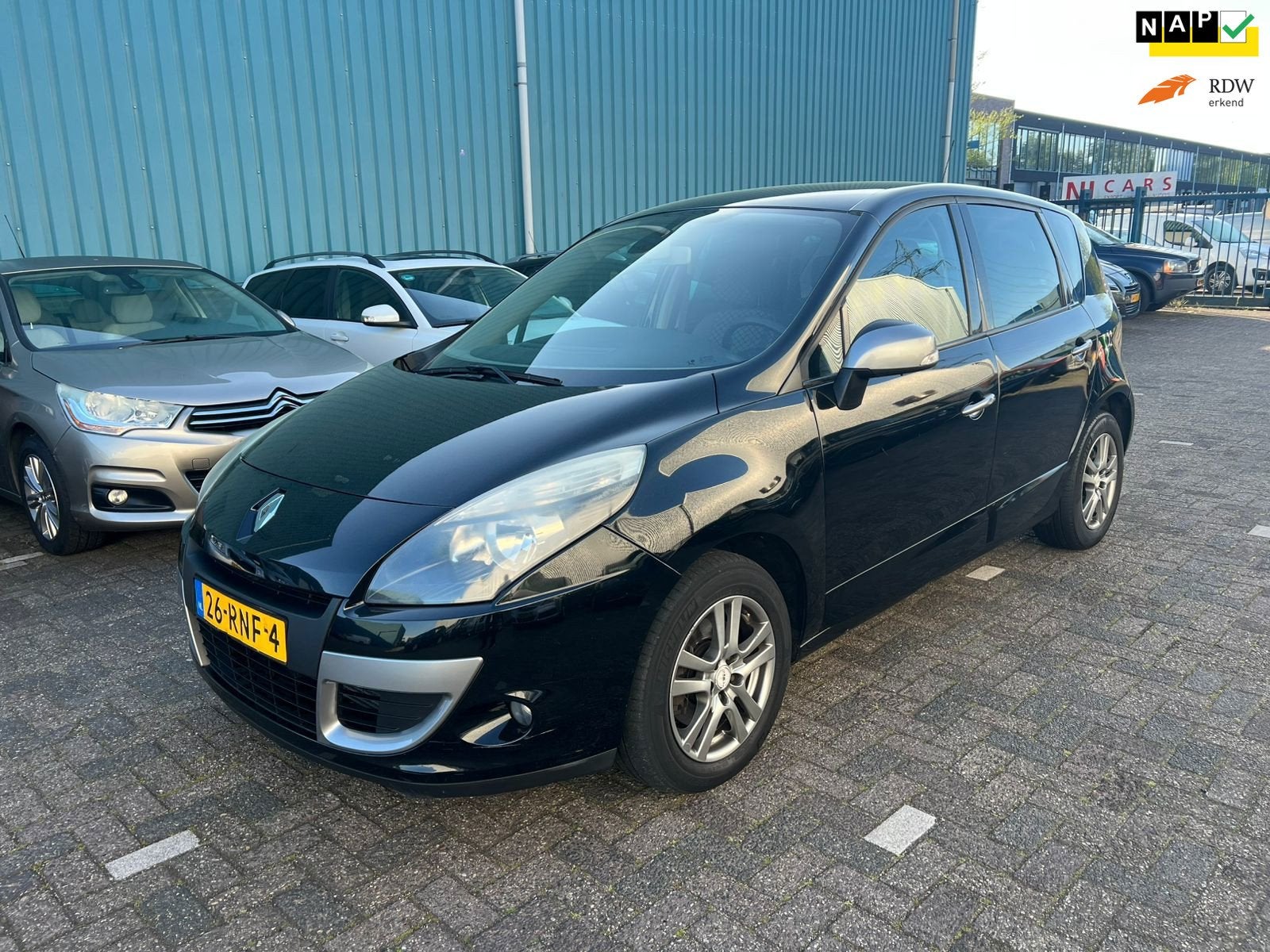 Renault Scénic 1.5 dCi Parisienne AUTOMAAT rijdt super, Auto's, Euro 5, Gebruikt, 4 cilinders, Zwart