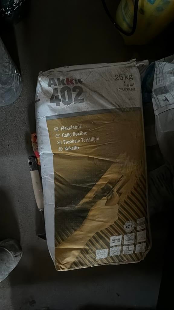 Zak flexibele tegellijm 25kg, Ophalen, Overige typen, Minder dan 20 cm, Zo goed als nieuw