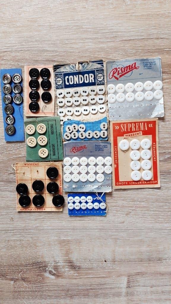 10 kaartjes met oude knopen, Verzamelen, Ophalen of Verzenden, Nieuw, Gebruiksvoorwerp