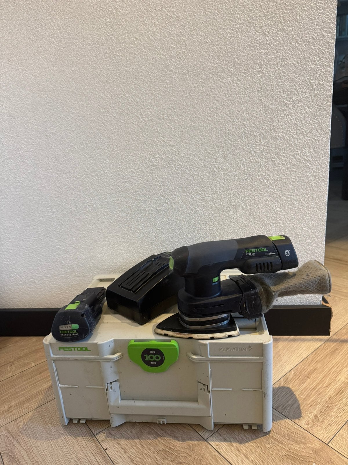 Festool DTSC 400 3,0 I-Plus Accu-deltaschuurmachine, Ophalen, Zo goed als nieuw, Minder dan 600 watt, Vlakschuurmachine