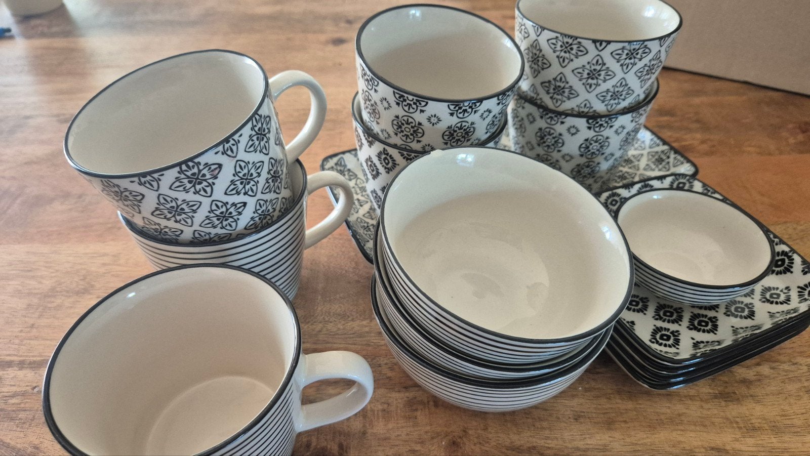 IB Laursen Servies Set - Zwart/Wit Patroon, Ophalen of Verzenden, Gebruikt, Porselein, Overige stijlen