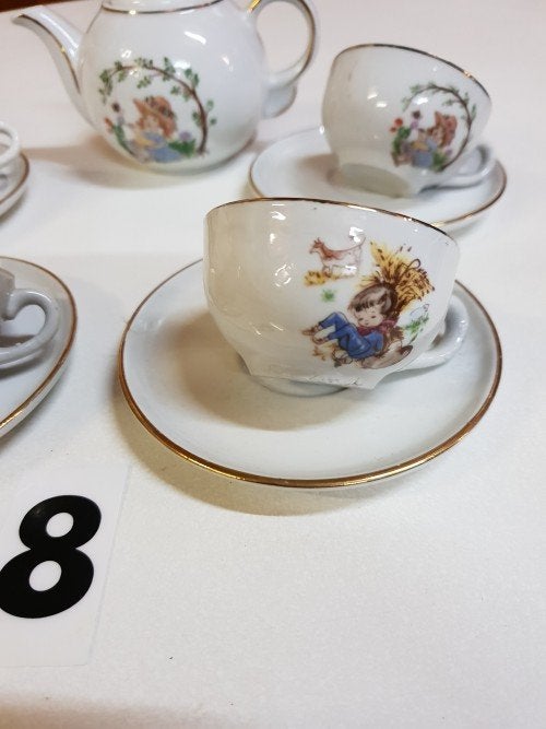 Mini servies nr. 8 met decoratie van jongen en meisje, 9-del, Ophalen of Verzenden, 'T Olde Gre-j, Info@toldegrej.nl, Endepoelstraat 20f Didam