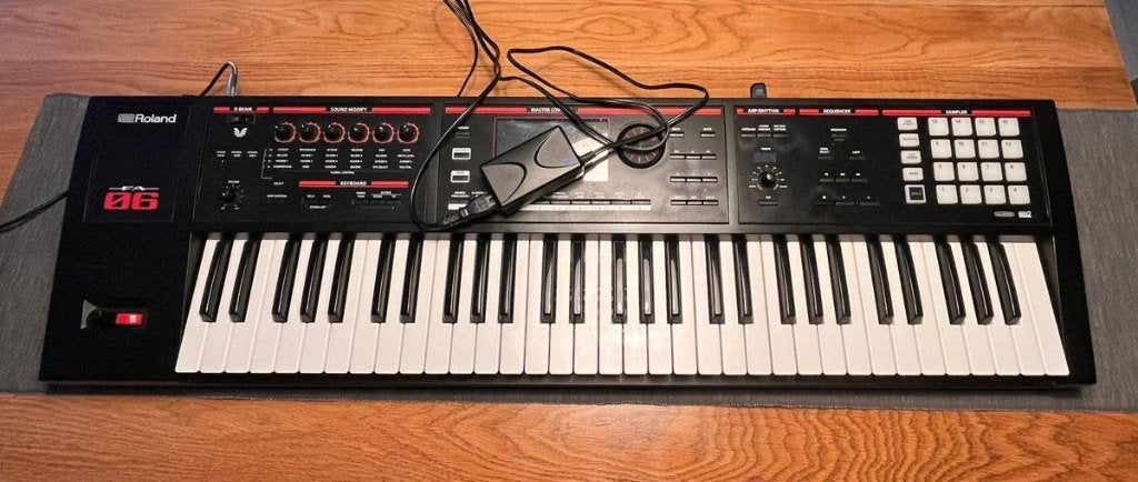Te koop Roland FA 06 synth, Ophalen, Nieuw, 61 toetsen, Roland