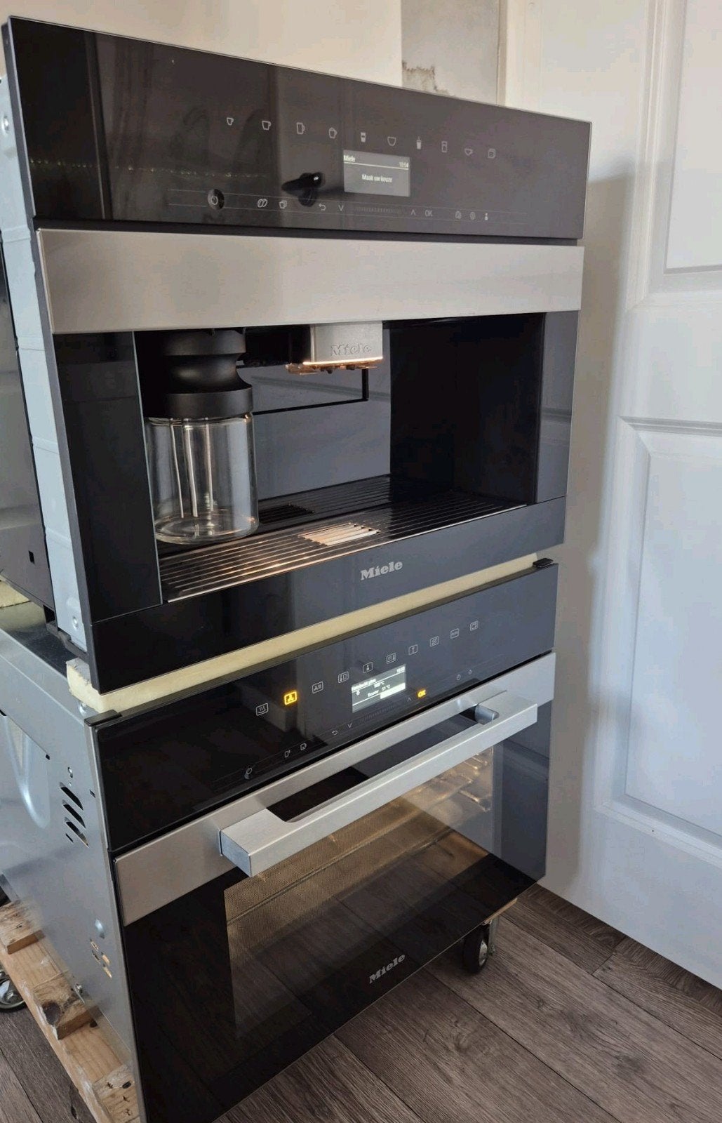 Miele (Nieuwste model!) combi stoombak oven+ koffiemachine, Ophalen, Combimagnetron, Zo goed als nieuw, Inbouw