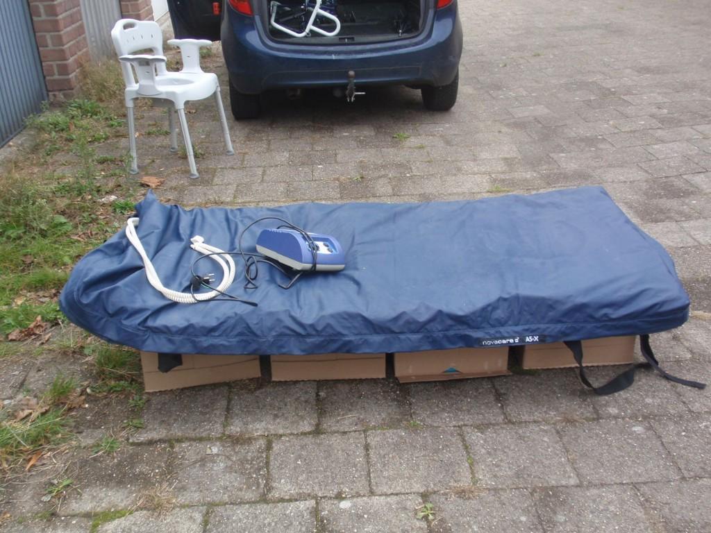 anti-decubitus wisselmatras met motor, Ophalen, Gebruikt