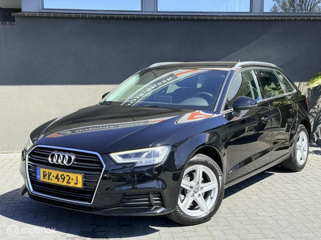 Audi A3 Sportback 1.0 TFSI Pro Line Automaat | Navi |NL Auto, Auto's, Gebruikt, Euro 6, Zwart, Origineel Nederlands
