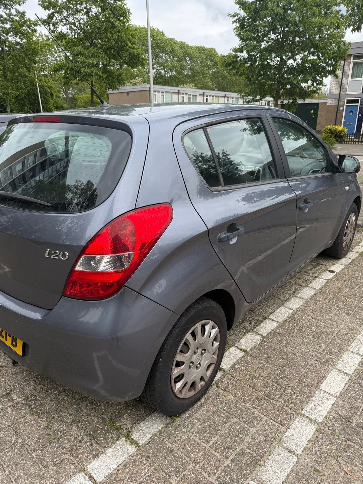 Hyundai i20 1.4 Crdi 5-DRS 2010 Grijs, Auto's, Hyundai, Voorwielaandrijving, 450 kg, 74 pk, 4 cilinders