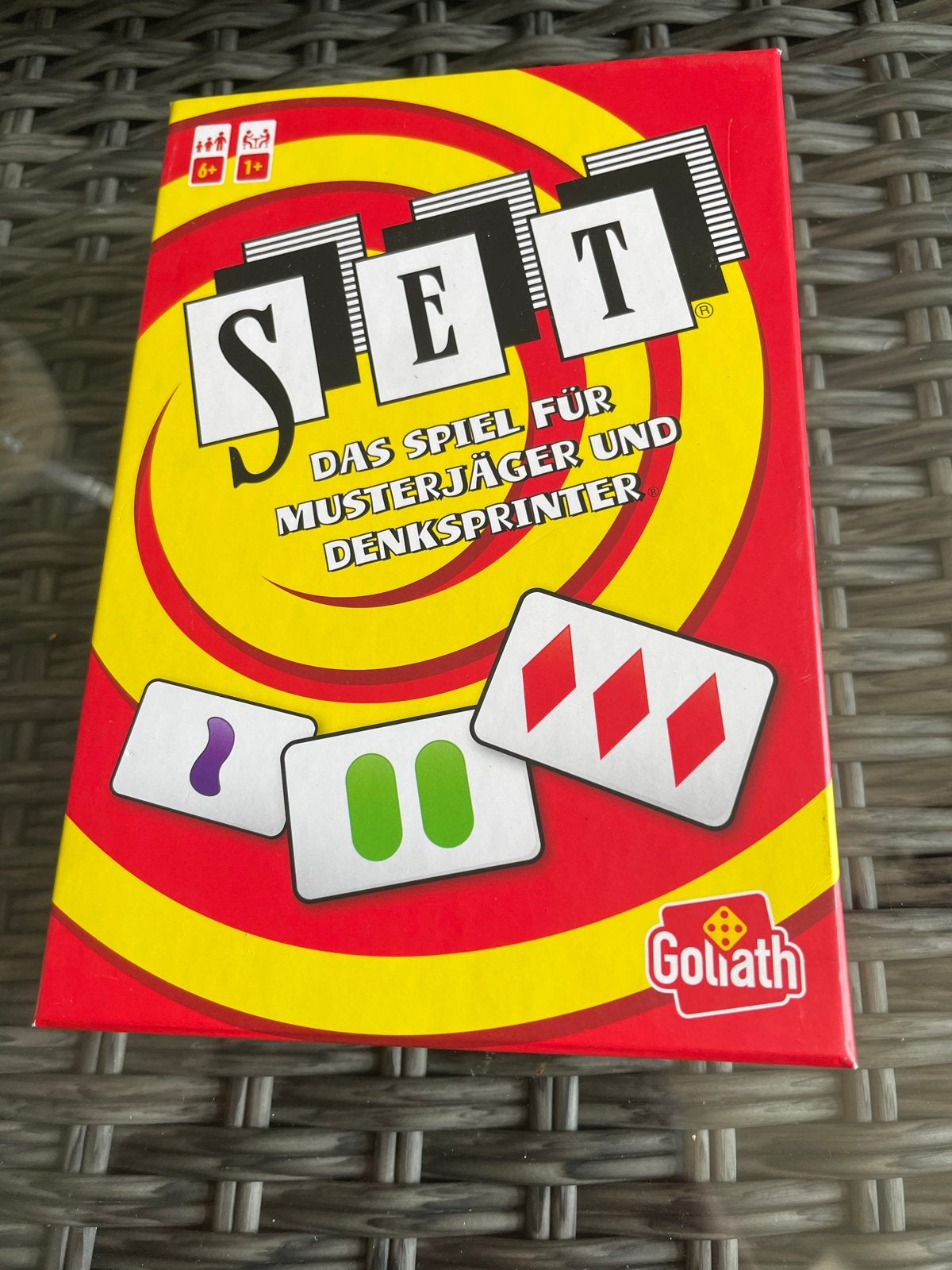 SET: Het spel voor patroonjagers en denkers, Een of twee spelers, Ophalen of Verzenden, Zo goed als nieuw