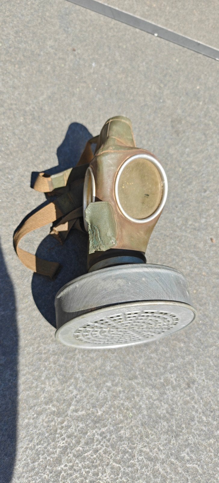 VINTAGE WWII GERMAN CIVIL DEFENCE GAS MASK - WEHRMACHT M34, Ophalen of Verzenden, Duitsland