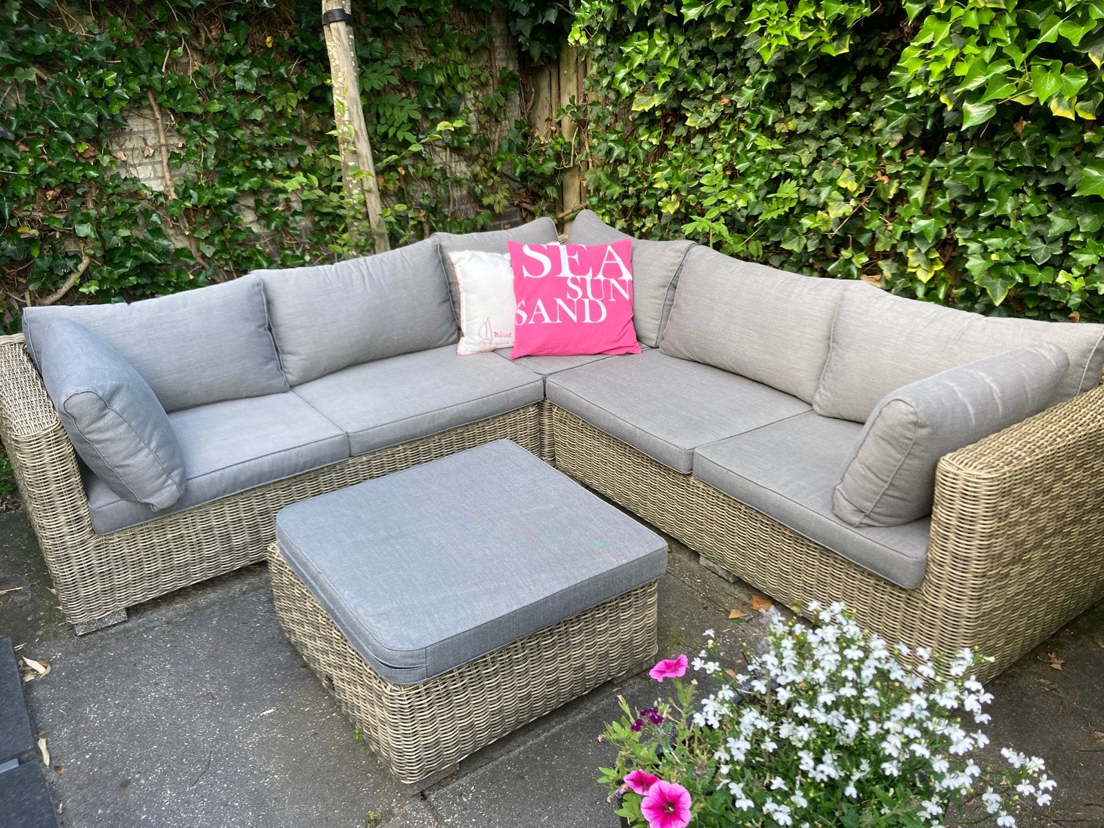 Intratuin Loungeset - Hoekbank met Hocker, Ophalen, 5 zitplaatsen, Gebruikt, Loungeset