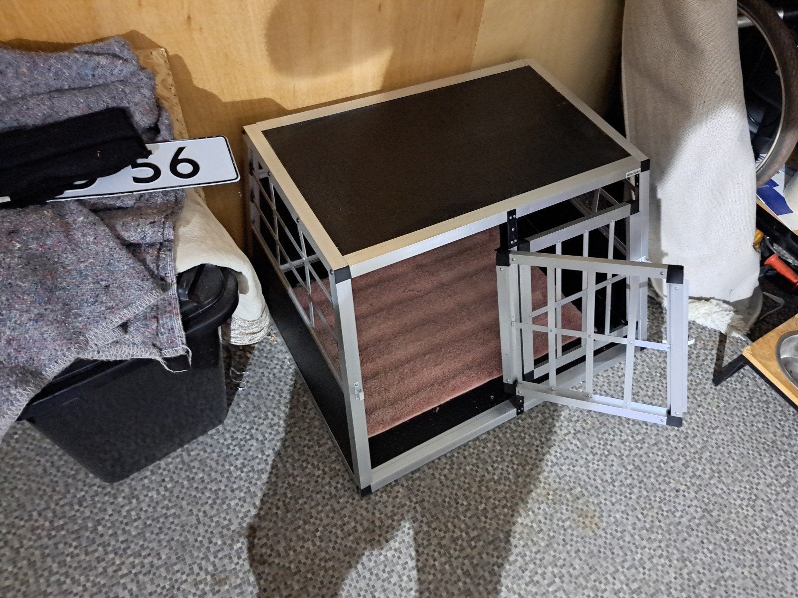 Hondenbench voor auto, Ophalen, Hond
