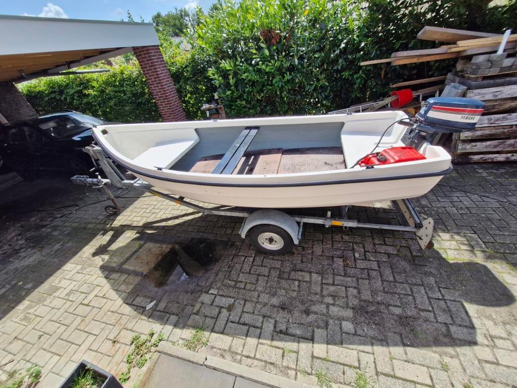 Boot met Yamaha buitenboordmotor en trailer, Gebruikt, Benzine, Minder dan 70 pk, Ophalen