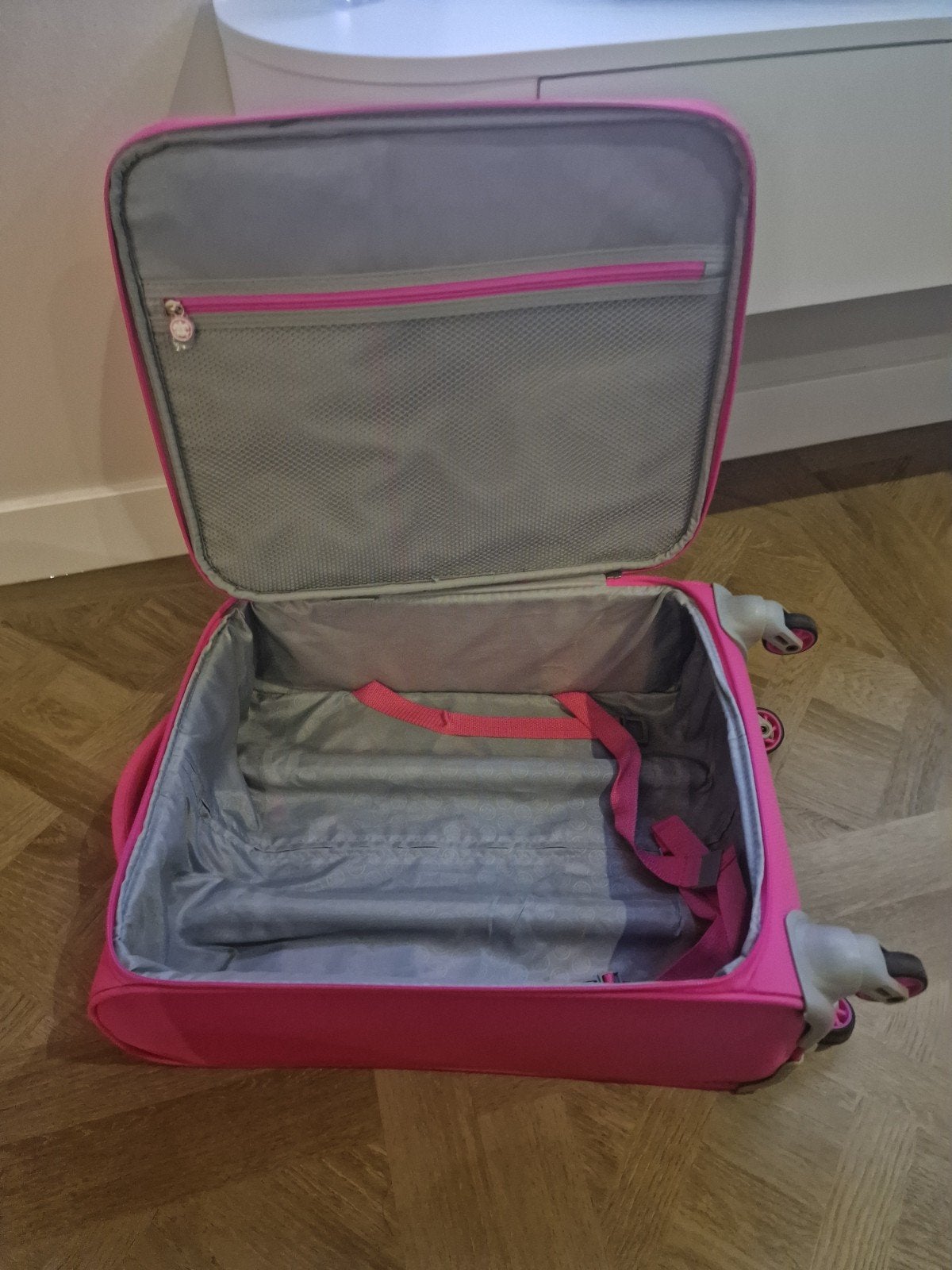 Roze SuitSuit koffer met wieltjes en uitschuifbare handgreep, Ophalen, Overige materialen, Wieltjes, Gebruikt