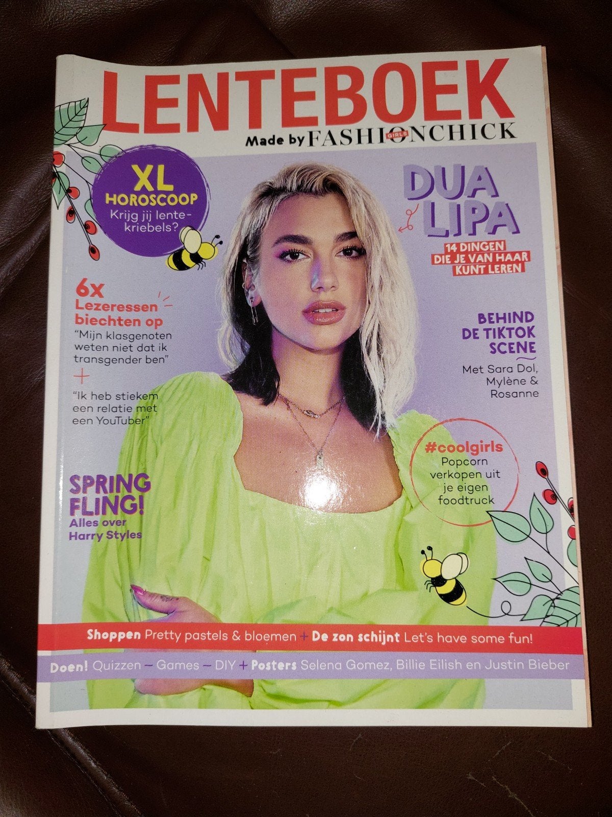 Lenteboek Made by Fashionchick met Dua Lipa en Harry Styles, Verzenden, Zo goed als nieuw, Glossy