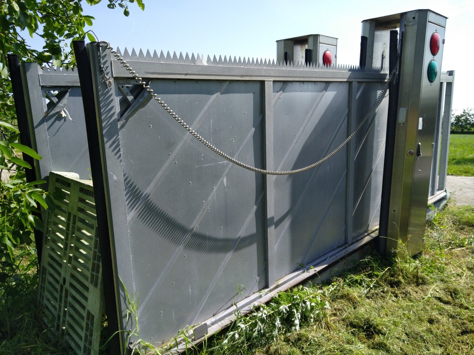 2 Electrische schuifpoorten, Tuin en Terras, Ophalen, Met poort, Gebruikt, Overige typen
