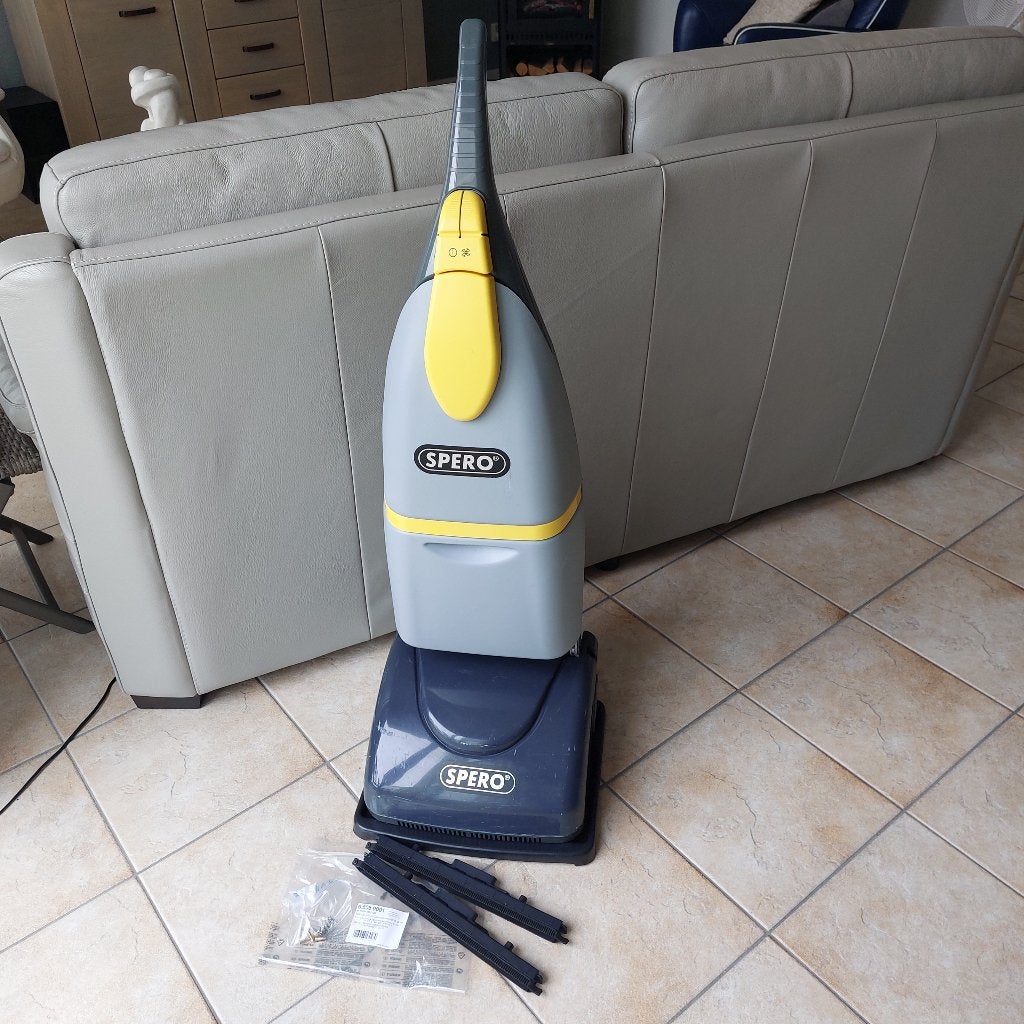 Schrob/Zuigmachine SPERO / LAVOR SPRINTER met nieuwe rubbers, Doe-het-zelf en Verbouw, Ophalen, Zo goed als nieuw, Schrobmachine