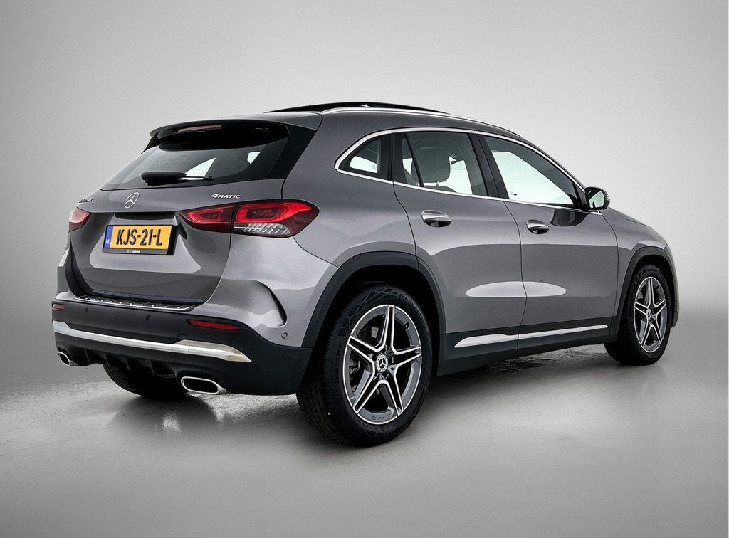 Mercedes-Benz GLA 250 4MATIC AMG Line | Panoramadak | Head U, 12 maanden, Gebruikt, 4 cilinders, Navigatiesysteem