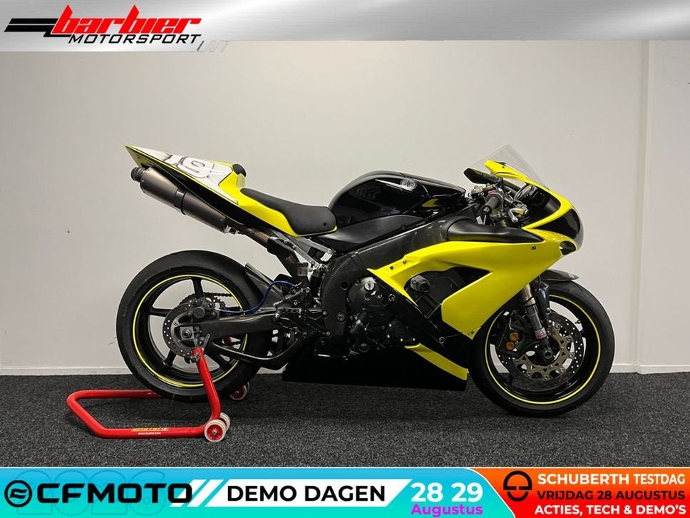 ⭐️⭐Hele gave Yamaha YZF-R1 (bj 2004)⭐️⭐, 4 cilinders, Bedrijf, Onbekend, Super Sport