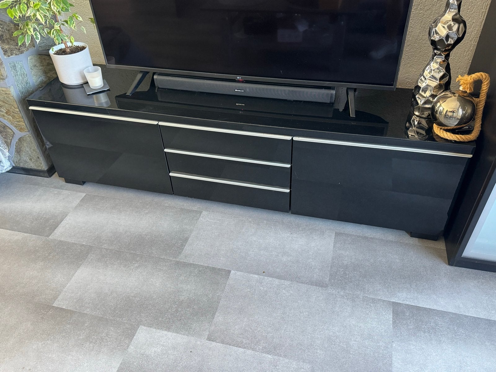 Televisiemeubel met hangkast, Huis en Inrichting, Kasten | Televisiemeubels, Ophalen, Overige materialen, Gebruikt, 150 tot 200 cm