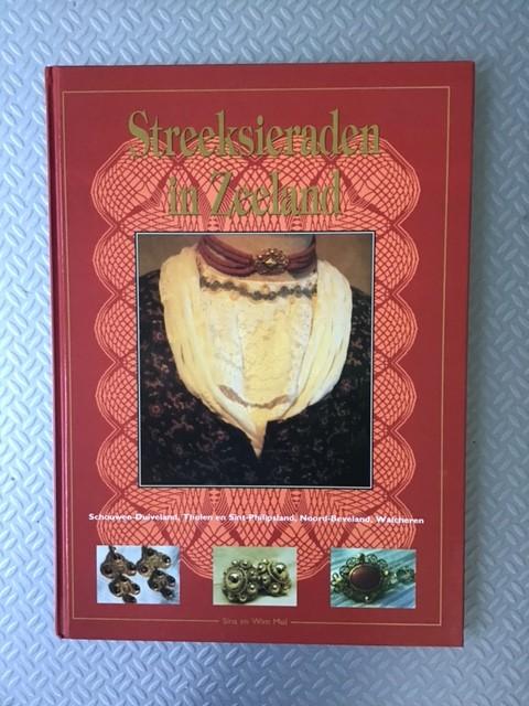 Streeksieraden in Zeeland, Ophalen of Verzenden, Zo goed als nieuw