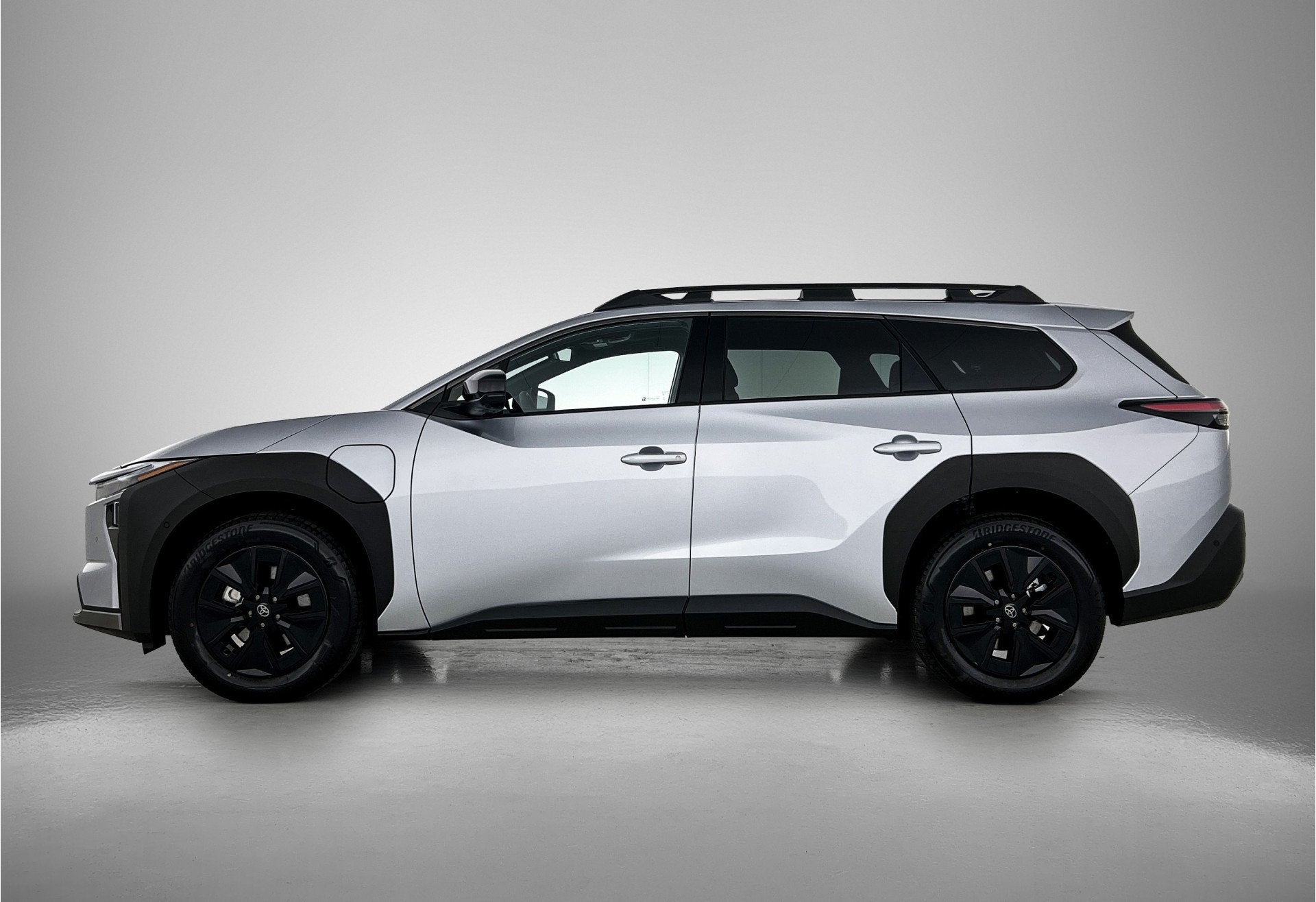 Toyota bZ4X Touring Executive AWD 75 kWh EV-Deal | Panorama, Auto's, Automaat, Gebruikt, Zwart, 528 km