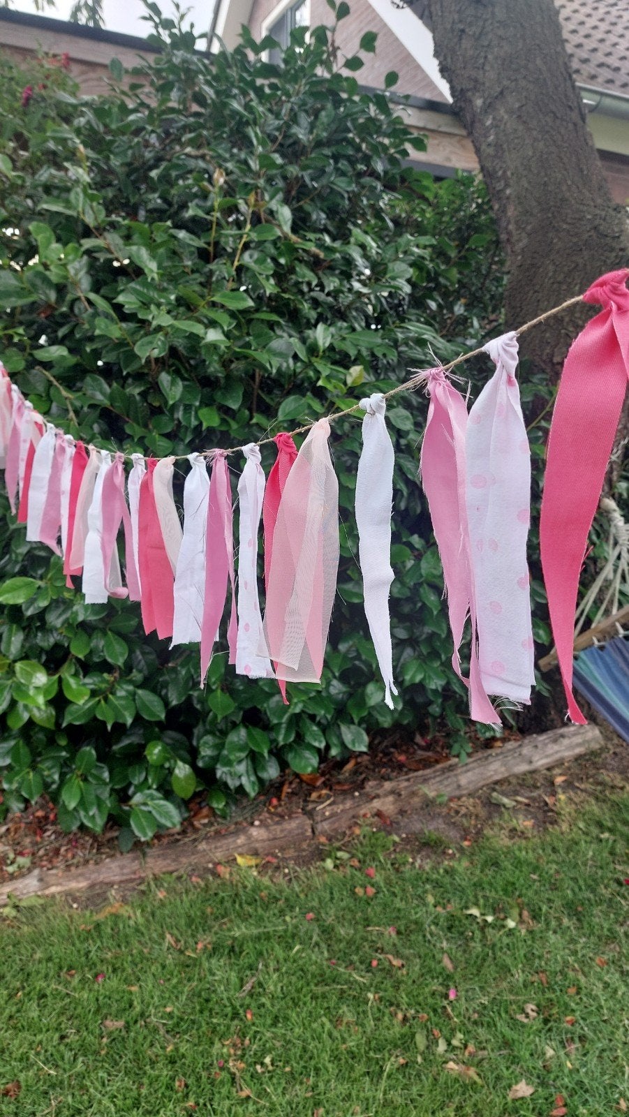 Stoffen lintjes slinger (babyshower), Hobby en Vrije tijd, Feestartikelen, Ophalen of Verzenden, Nieuw, Versiering