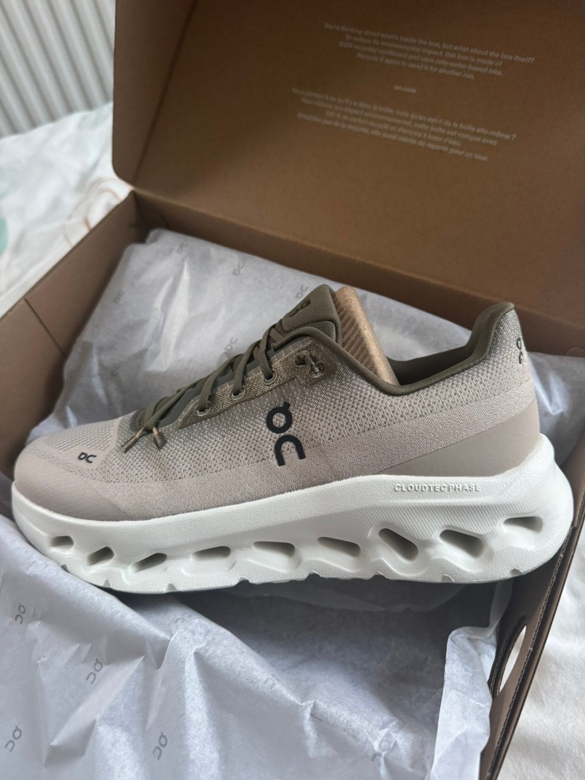 On Running Cloudtilt Olive | Desert, Ophalen of Verzenden, Zo goed als nieuw, Sneakers of Gympen