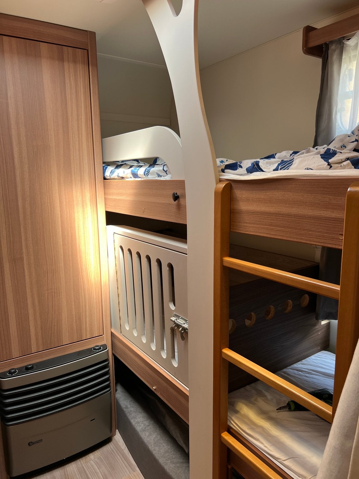 Caravan stapelbed deur frame, Caravans en Kamperen, Caravan accessoires, Ophalen