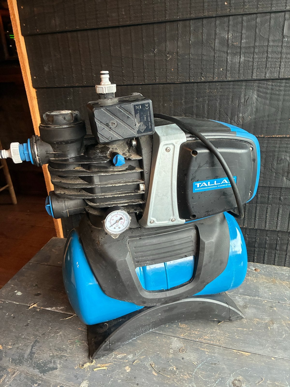 Tallas D-BOOST 850/45 Hydrofoorpomp - Zo goed als nieuw, Ophalen, Zo goed als nieuw, Elektrisch, Hydrofoorpomp