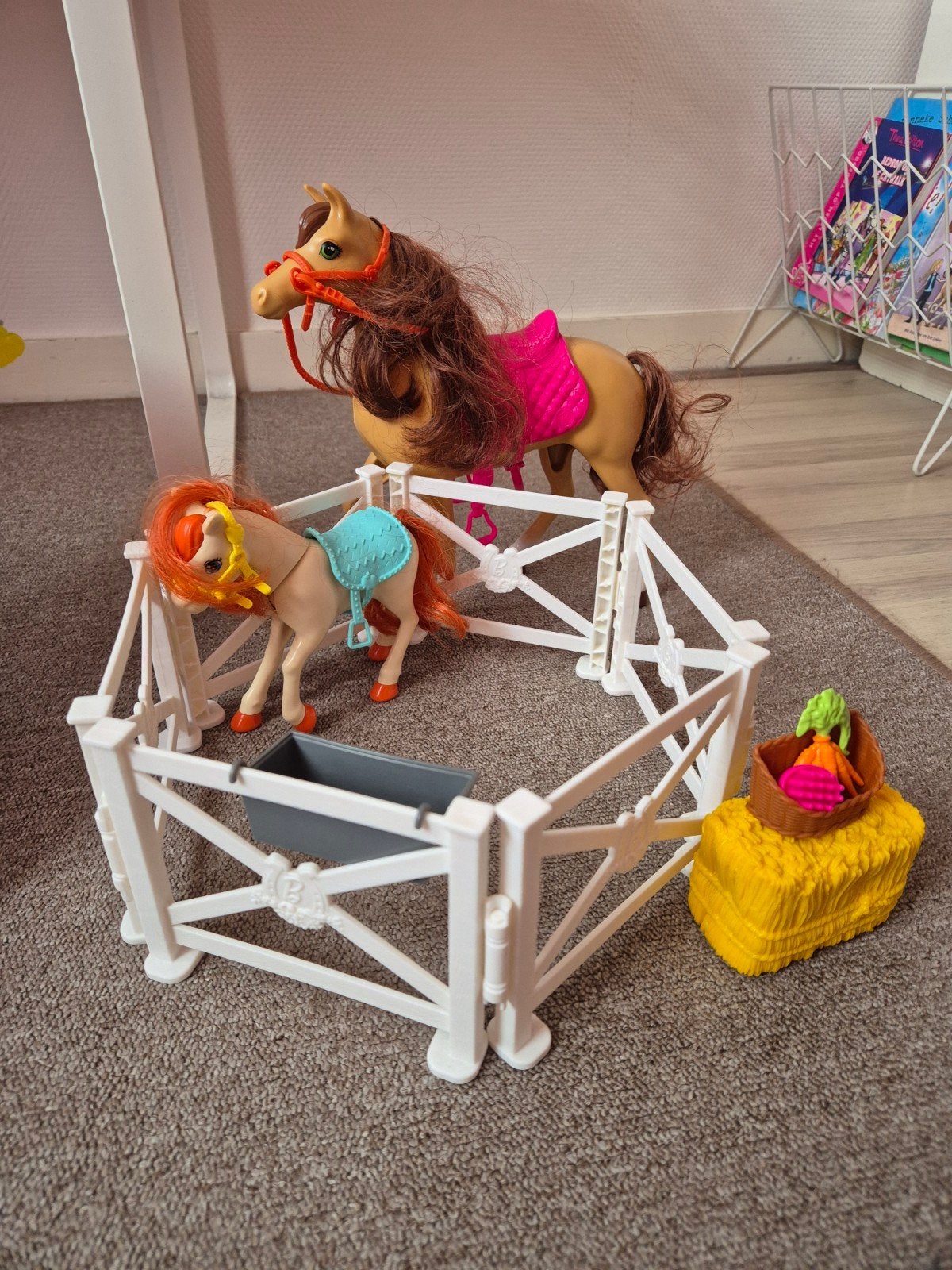 Grote Barbie collectie: huis, auto, vliegtuig, ambulance, Ophalen
