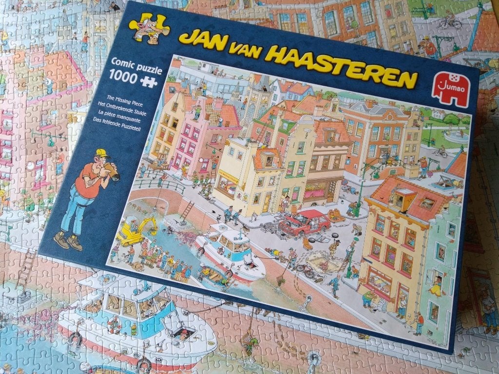 5 Jv Haasteren puzzels [0.a. HET ONTBREKENDE STUKJE] 1000st, Ophalen of Verzenden, 500 t/m 1500 stukjes, Zo goed als nieuw, Legpuzzel