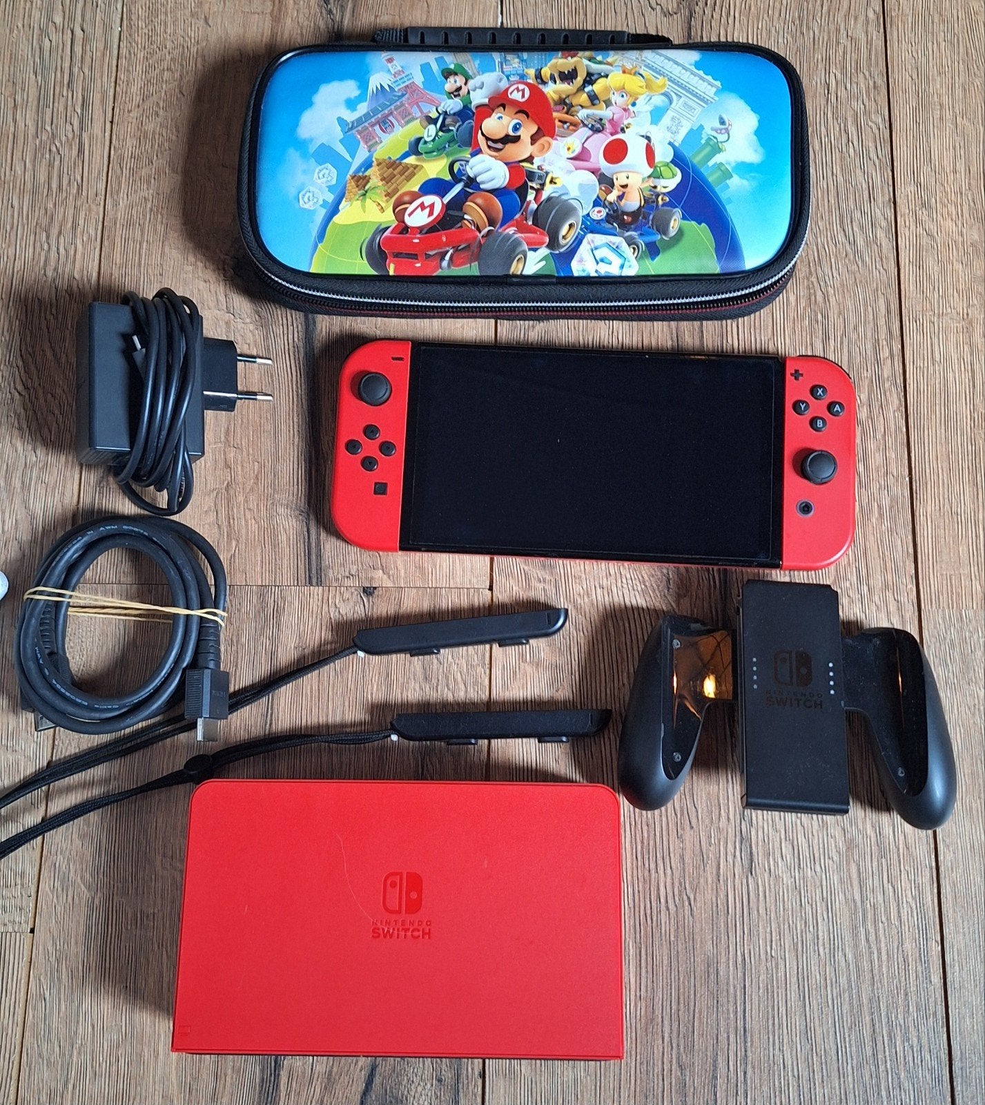 Nintendo Oled Mario editie + extra sd kaartje, Spelcomputers en Games, Spelcomputers | Nintendo Switch, Ophalen of Verzenden, Zo goed als nieuw