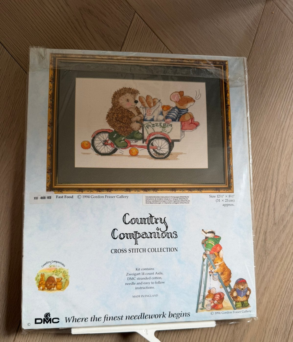 DMC Country Companions Borduurpakket - Fast Food, Ophalen of Verzenden, Nieuw, Handborduren, Borduurpakket