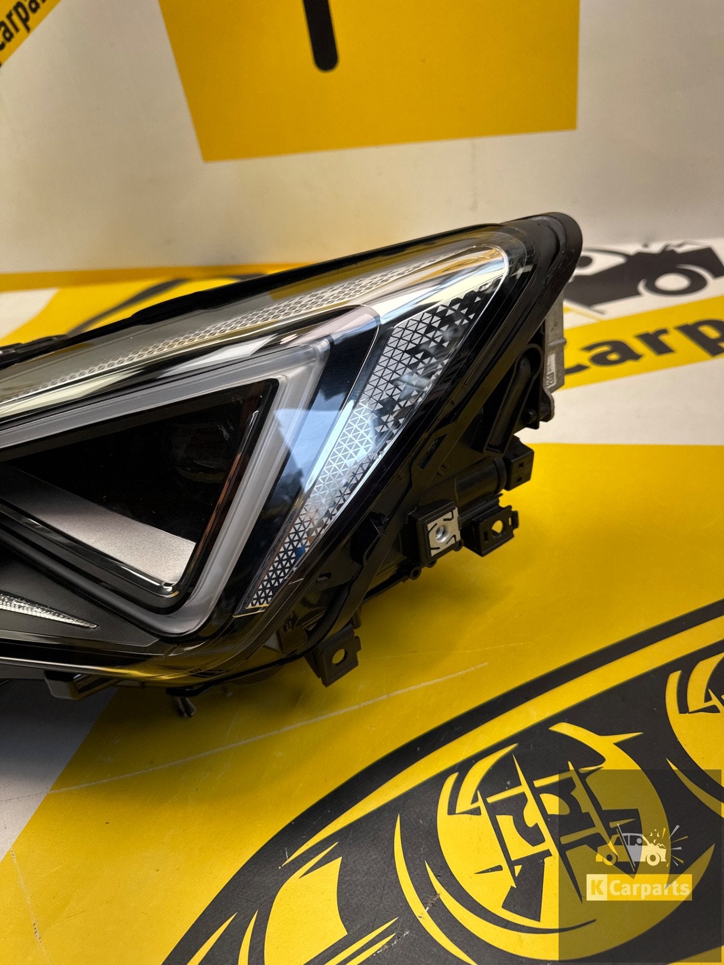 Seat Leon 4 V Cupra Links voor Koplamp 5FB941035H Origineel, Auto-onderdelen, Gebruikt, Autovia A-2, Km 585 585
08760  Martorell, ES