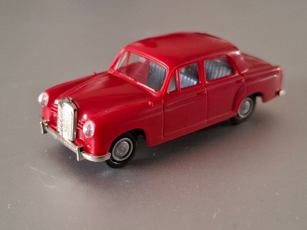 1:87 Mercedes 180 / 190 Ponton rood Brekina € 5, Verzenden, Zo goed als nieuw, Auto, Brekina
