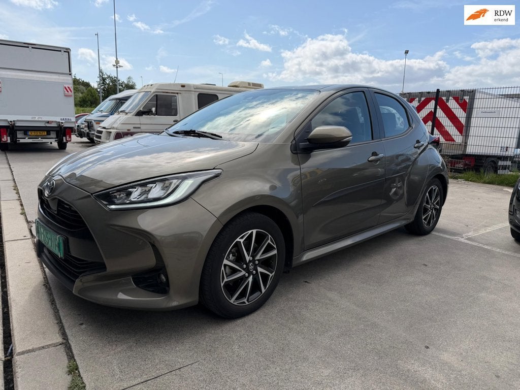 Toyota Yaris 1.5 Hybrid Dynamic ECC afneemb.Trekhaak Camera, Auto's, 450 kg, Gebruikt, Euro 6, 450 kg