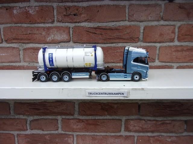 Tekno  Iveco  S - Way  van  Ligthart - Transport.