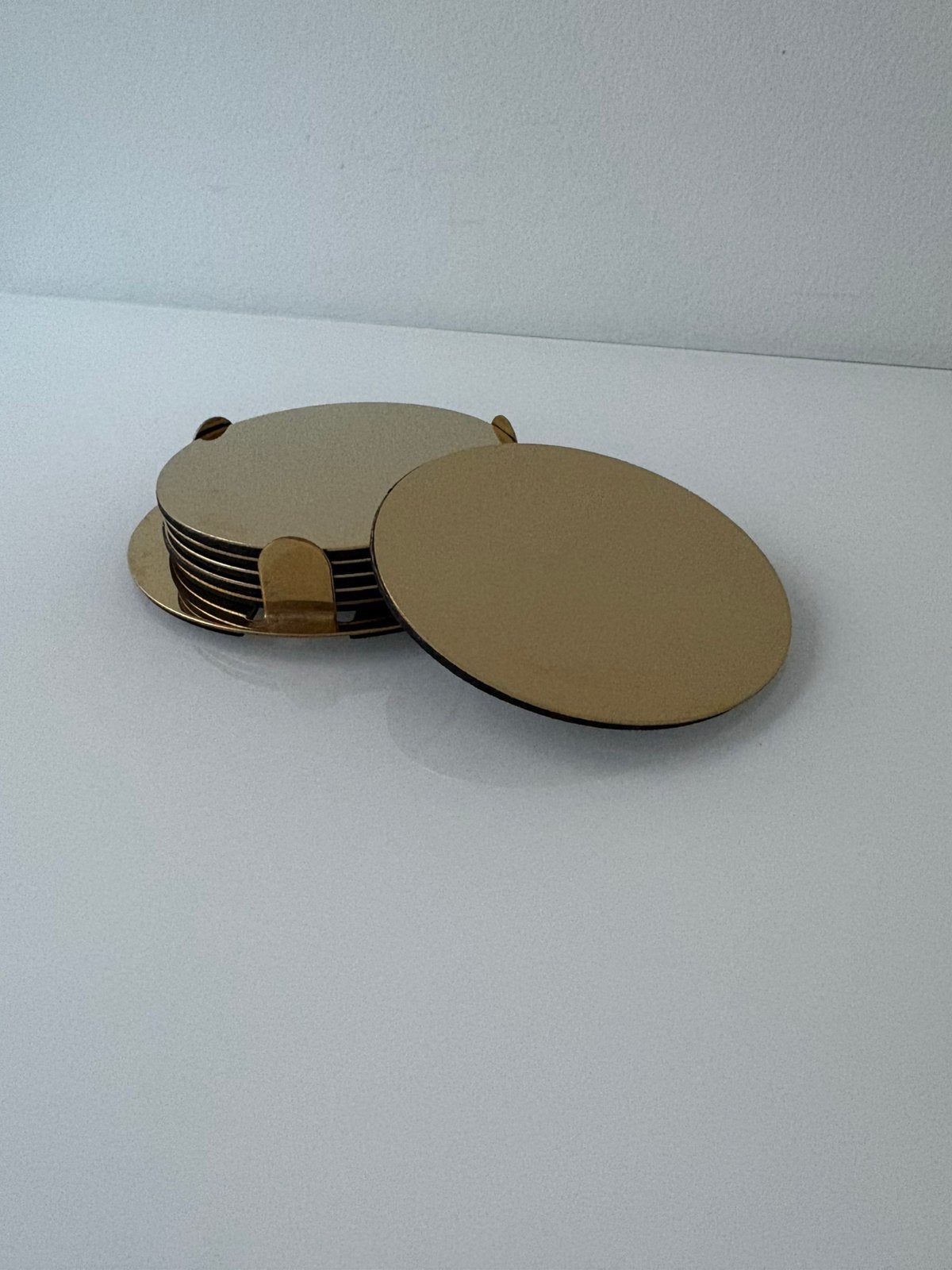 Vintage gouden onderzetters met houder | Set van 6, Huis en Inrichting, Glasonderzetter, Metaal, Ophalen of Verzenden, Zo goed als nieuw