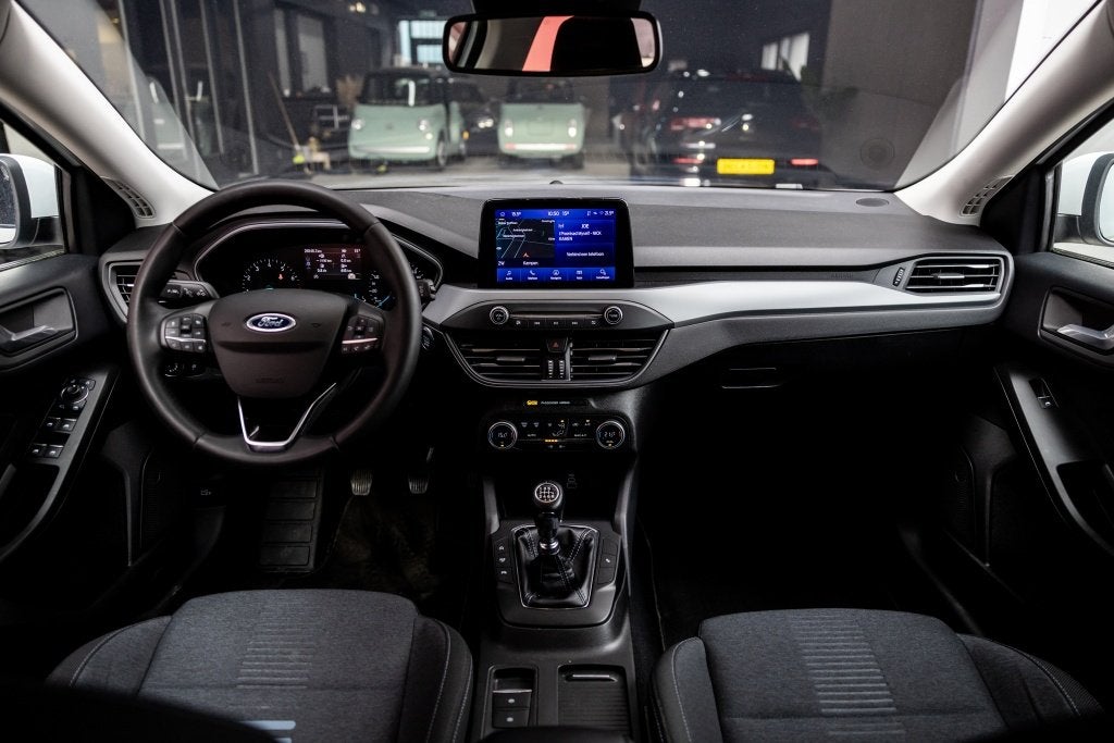 Ford Focus 1.0 EBH Active X | Comf stoelen | Park Sens V - A, Stof, Gebruikt, Wit, Bedrijf