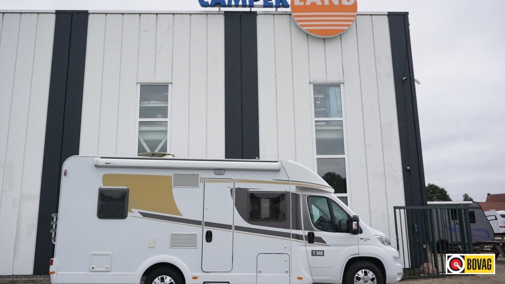 Carado T 338, Caravans en Kamperen, Campers, Bedrijf, tot en met 6, Half-integraal, Carado, Fiat, 6 tot 7 meter, Diesel, Handgeschakeld